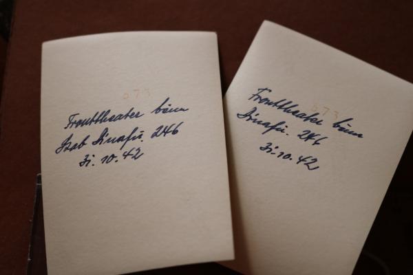 zwei Fotos - Fronttheater 1942 - Ort ?